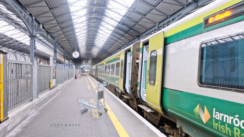 愛爾蘭景點｜搭火車到科克Cork緩慢散步・科芙Cóbh鐵達尼號最後身影 （交通｜愛爾蘭火車頭等艙）