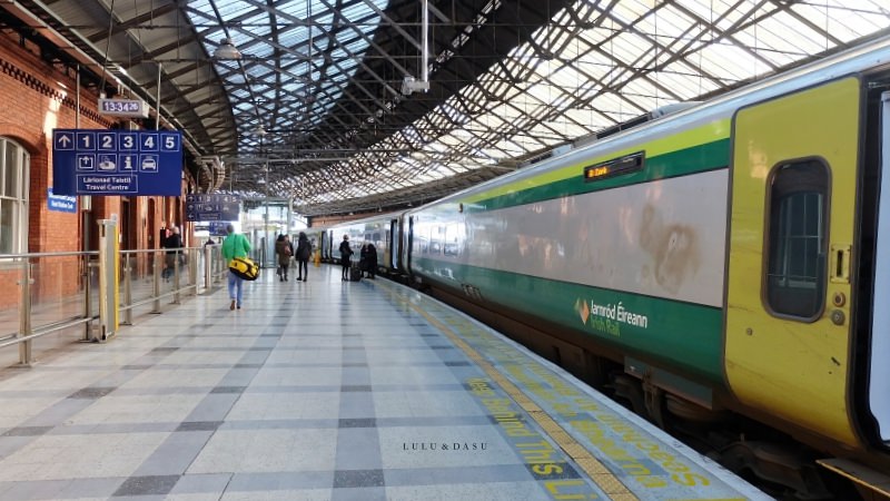 愛爾蘭景點｜搭火車到科克Cork緩慢散步・科芙Cóbh鐵達尼號最後身影 （交通｜愛爾蘭火車頭等艙）