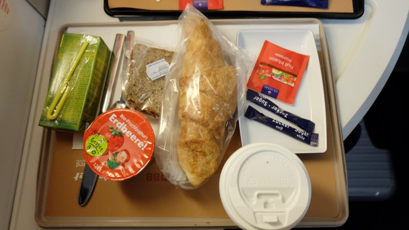 蘇黎世到薩爾斯堡雙人臥鋪｜用火車通行證坐火車遊歐洲超方便｜臥鋪含早餐