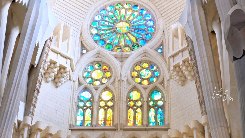 西班牙｜巴塞隆納·聖家堂購票、參觀、必拍景點-世界文化遺產